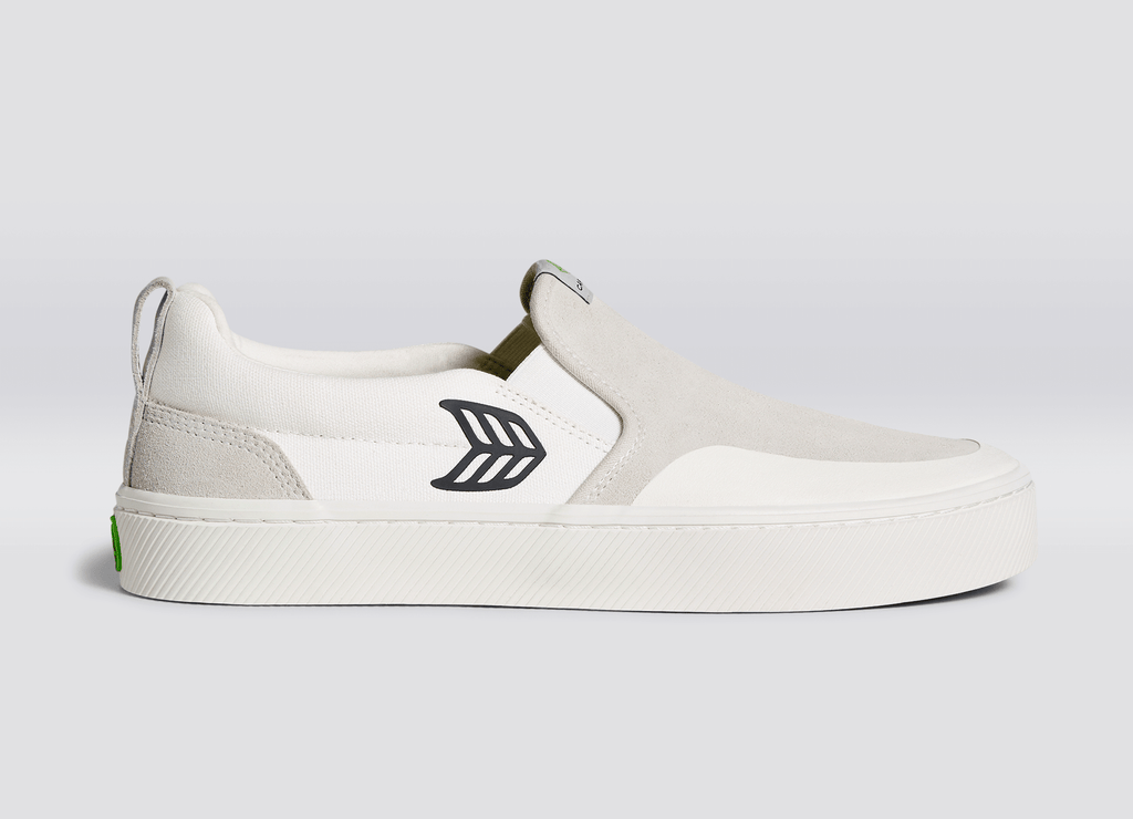 Cariuma Slip On Skate Pro Off White Canvas Vintage White Suede Black Logo Sneaker Men 9 US Off White Vintage Black